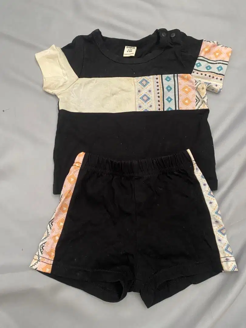 Set hitam 3-6bln (preloved)