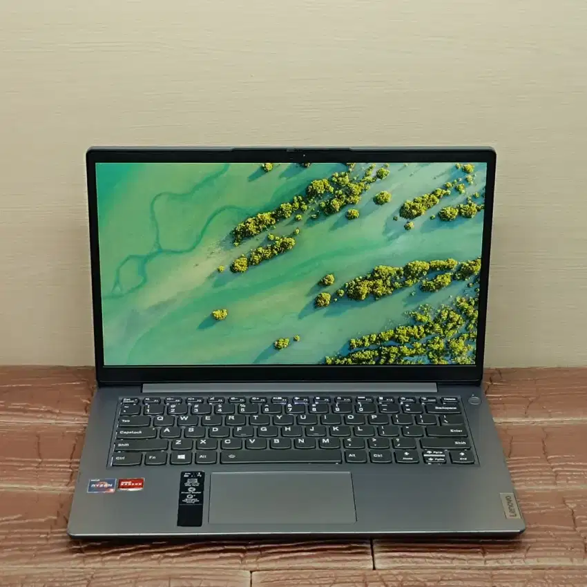 Laptop Lenovo Ideapad Slim 3 AMD RYZEN 3-5300U RAM 8GB SSD 256GB FHD