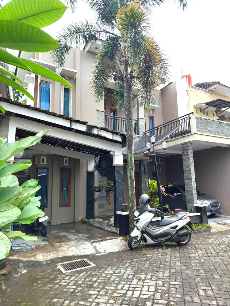 Rumah Lingkungan Perumahan dekat Jalan Damai Palagan