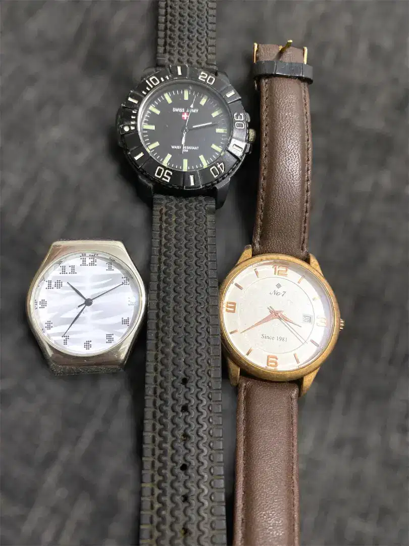 Jam tangan 3pcs kondisi matot bekas jual apa adanya