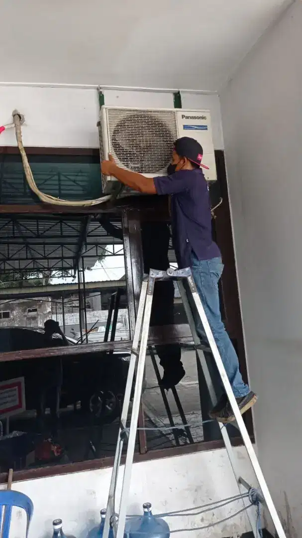 Service ac cuci ac bongkar pasang ac tambah freon, service kulkas