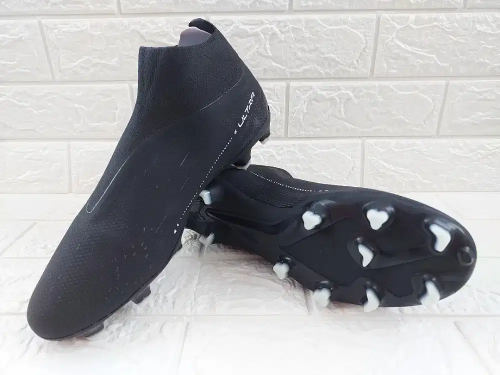 Sepatu Bola Ultra Match+ LL FG/AG