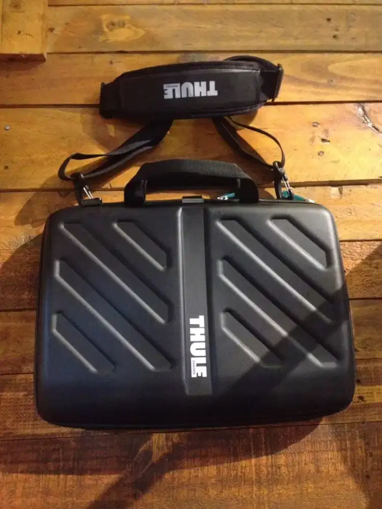 Thule Gauntlet Laptop MacBook Pro Sleeve Case Original Tas 15 inci