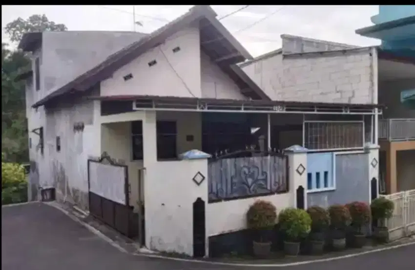 Rumah Pojok/Hook Akses Mobil Sebuku Malang Kota