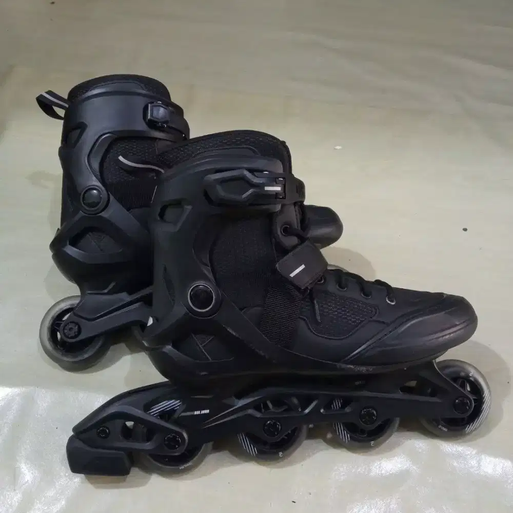 Sepatu roda oxelo inline skates blade pria size 41