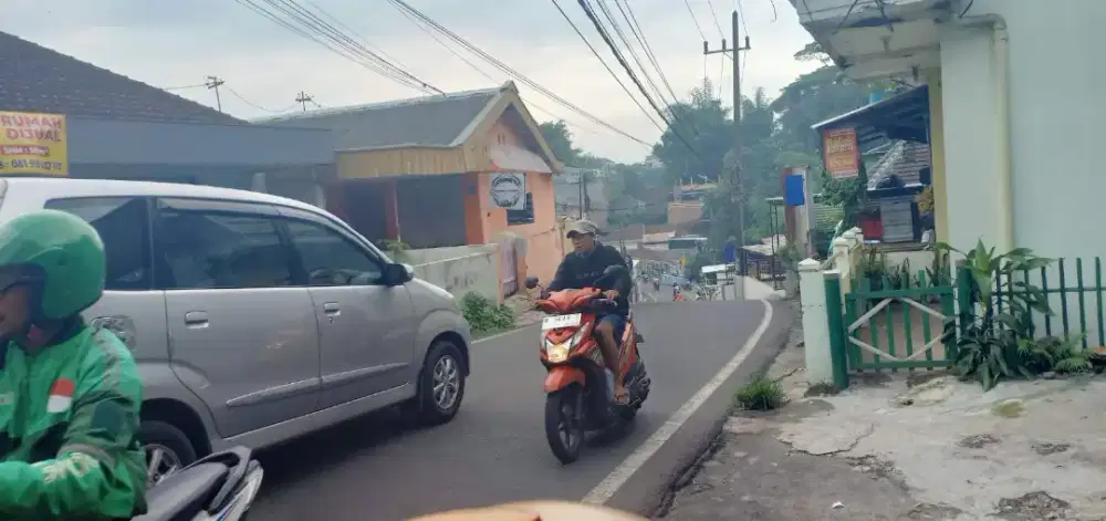 Rumah Tepi Jalan Hitungan Tanah Dinoyo Malang