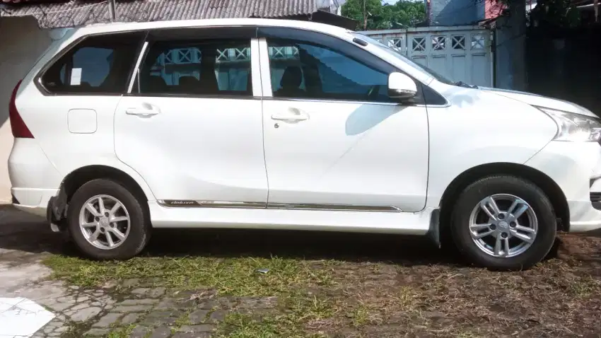 Toyota Xenia R dlx A/T DP6 jt