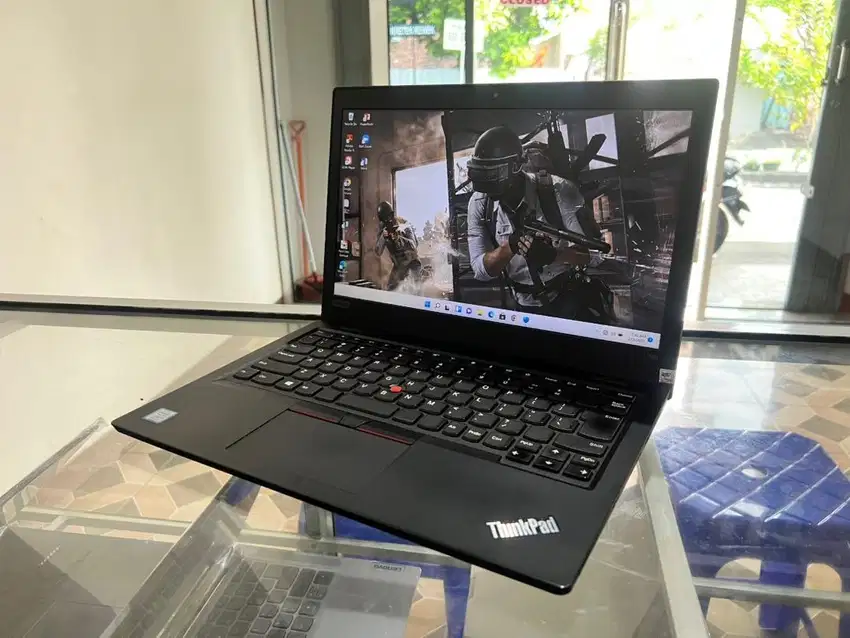 LENOVO CORE I5gen8 RAM 8 GB SSD 256 GB