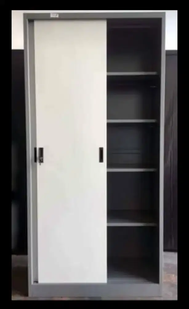 Lemari Besi Pintu Sliding Importa IMP-FC C18 BT