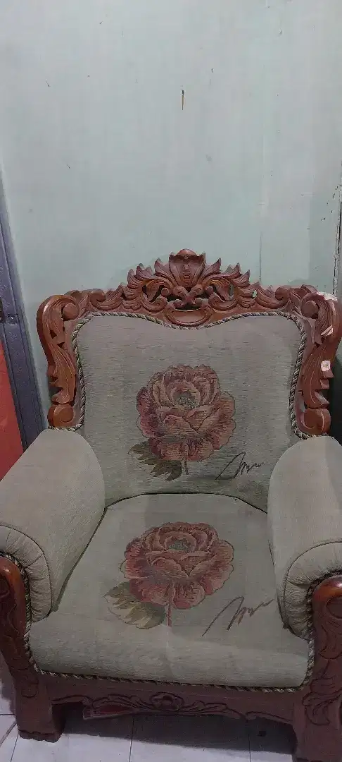 Kursi jati bekas