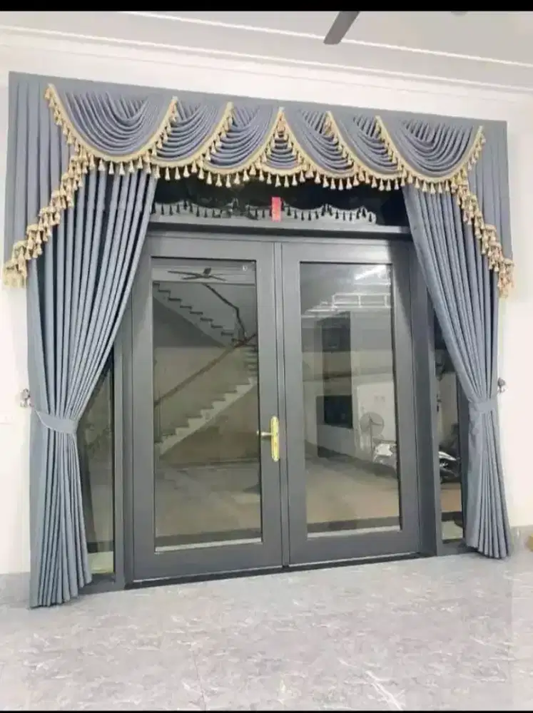 menjual gordin dan blekout dn dn ade akuu..