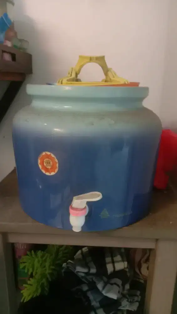 Guci air galon TRISENSA