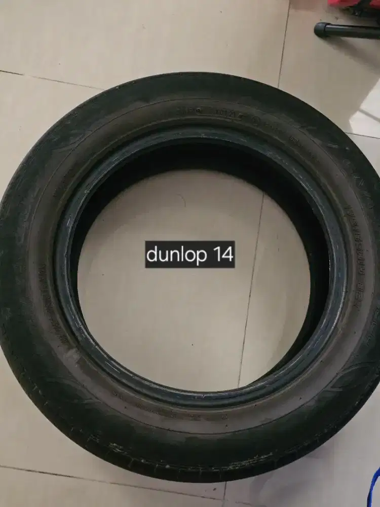 Dunlop ban mobil bekas suku cadang car