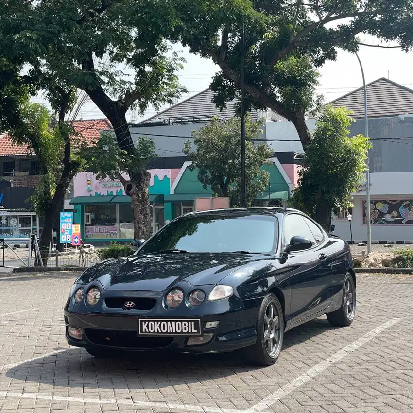 HYUNDAI COUPE AT 2000