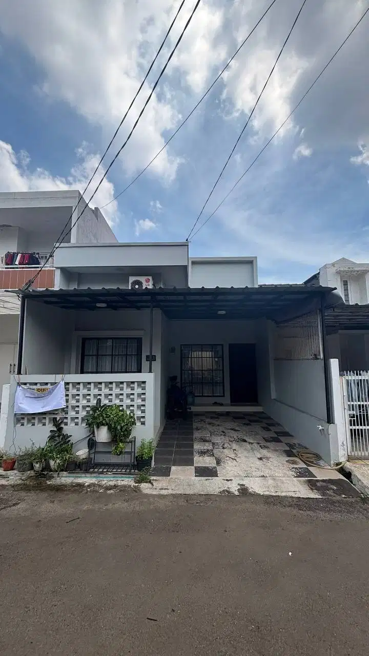 Dijual Cepat Rumah full renovasi 1 miliaran di cluster jatibening