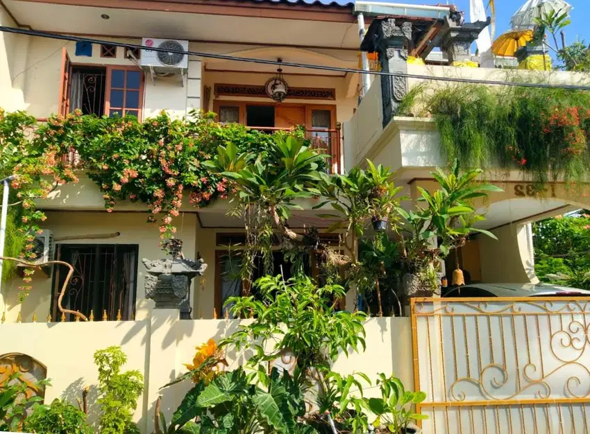 Rumah siap huni luas 117m2 Type 3KT di Griya Bintara Indah Bekasi