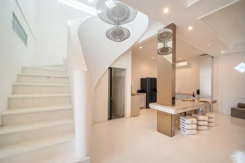 SPACIOUS 4-BEDROOM VILLA IN BERAWA WITH EASY ACCESS TO TOP DESTINATION