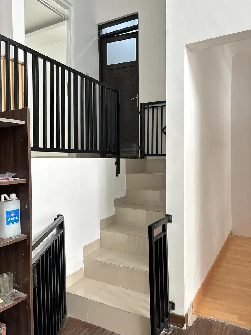 Dijual rumah 2 Lantai di Komplek sindanglaya kota bandung