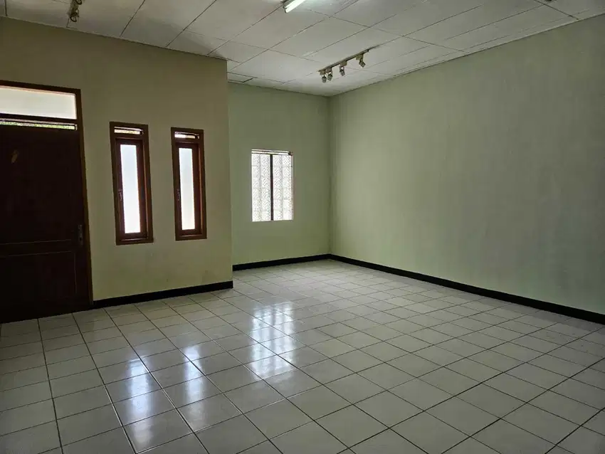 Dijual Rumah Bagus di Taman Kopo Indah, Bandung