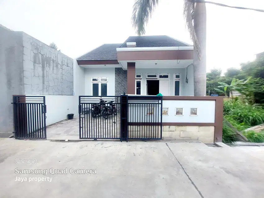 Rumah baru siap huni di KAV.PDK jatimekar kodau LT.105m garasi mobil