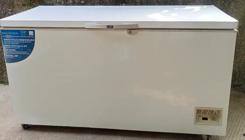 Prezer Box Merk Gea  Kapasitas 500 Liter