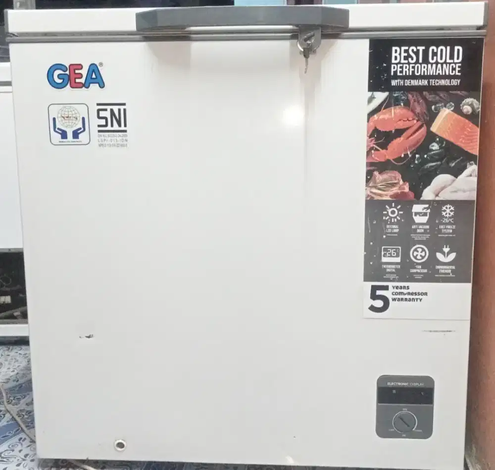 Prezer Box, Merk Gea kapasitas 330 Liter