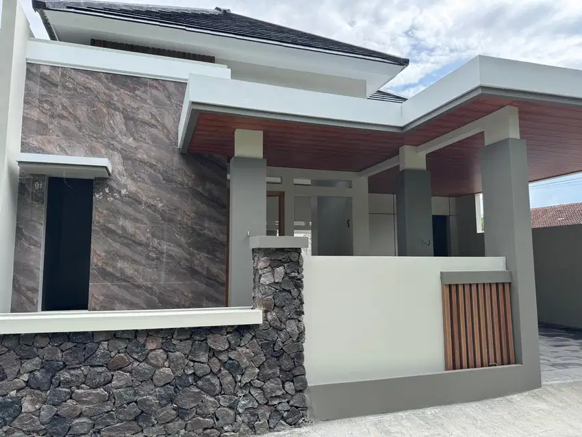 Dijual Rumah Tropis Modern Luas Di Kaliurang Yogyakarta