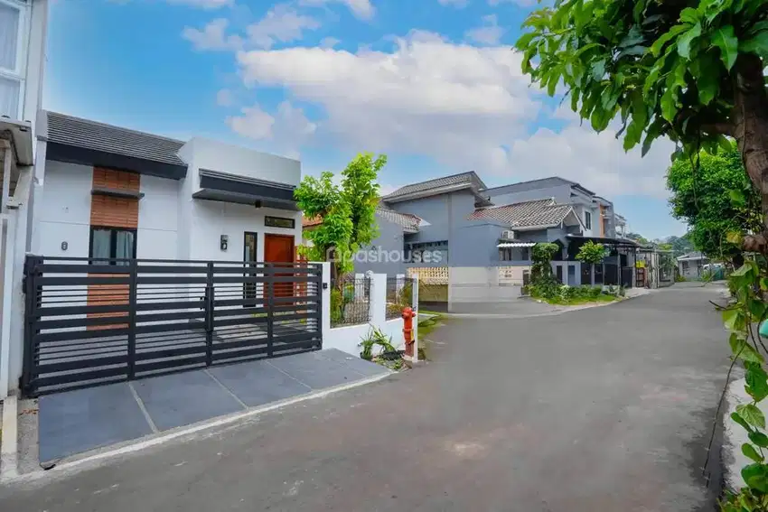 Rumah Mungil Di Hook Tanah Lebar BSD Siap KPR Siap Huni