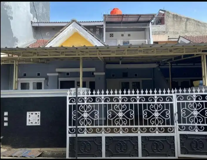 Rumah 2 lantai di Taman royal dekat ke bandara sokarno hatta