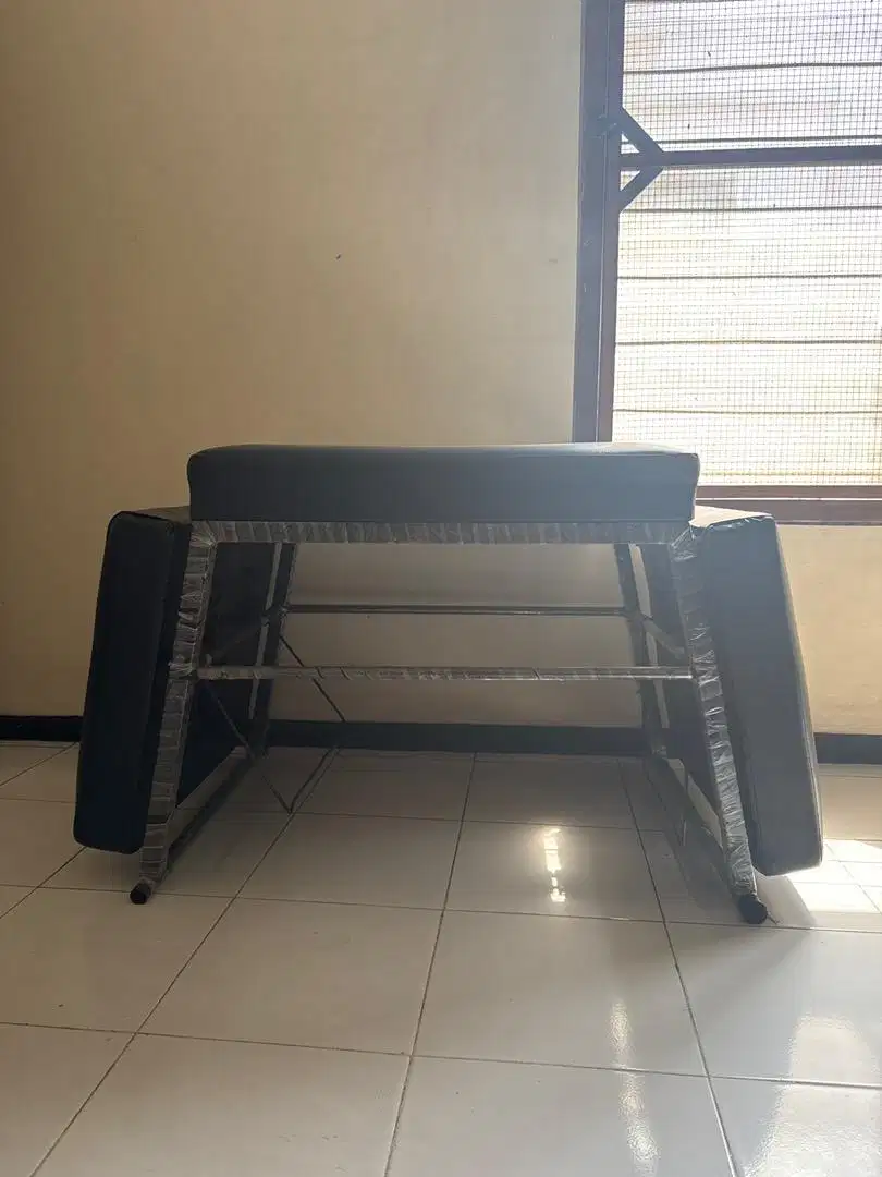 Ranjang Salon bekas