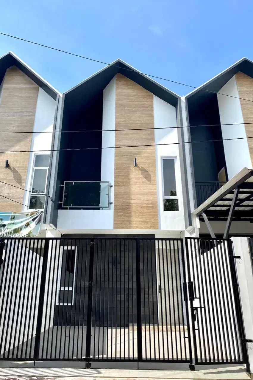 Rumah 2.5 Lantai Dekat Jakarta Selatan 5 Menit ke Pintu Tol Ciledug