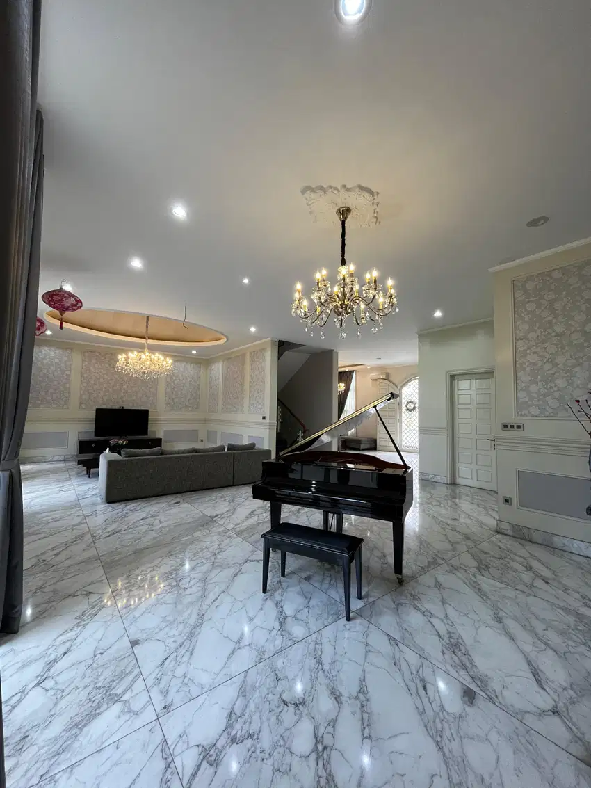 Dijual Rumah Villa The Palace Full Furnish
