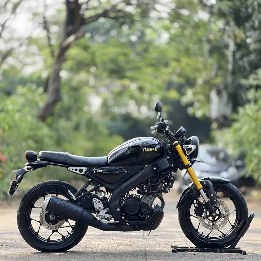 YAMAHA XSR 155 HITAM 2023 KM 16K PAJAK PANJANG SUPER GRES