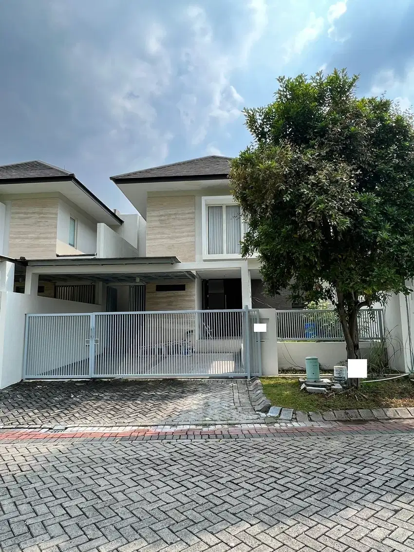 Rumah Graha Famili Strategis Dekat Gate Depan, Dan Rumah Sakit