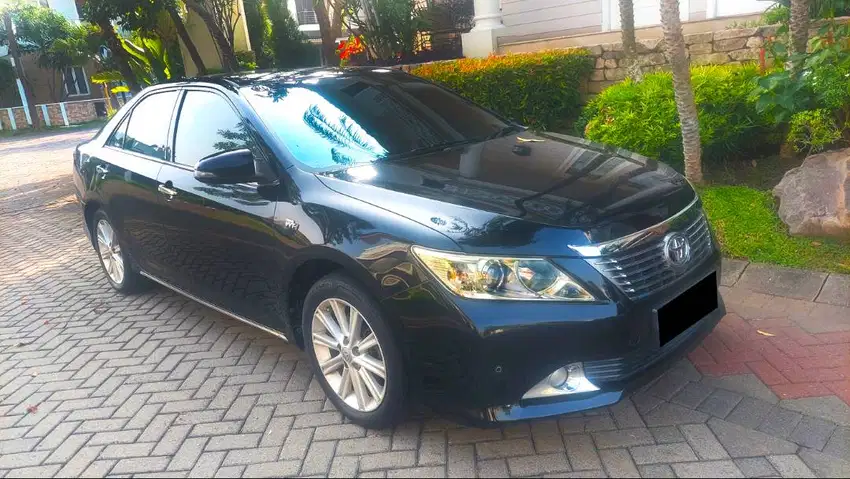 Toyota Camry V 2.5 Aitomatic 2012