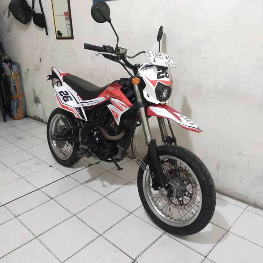 Kawasaki D-Tracker 2019 Bagus Lengkap Merah putih