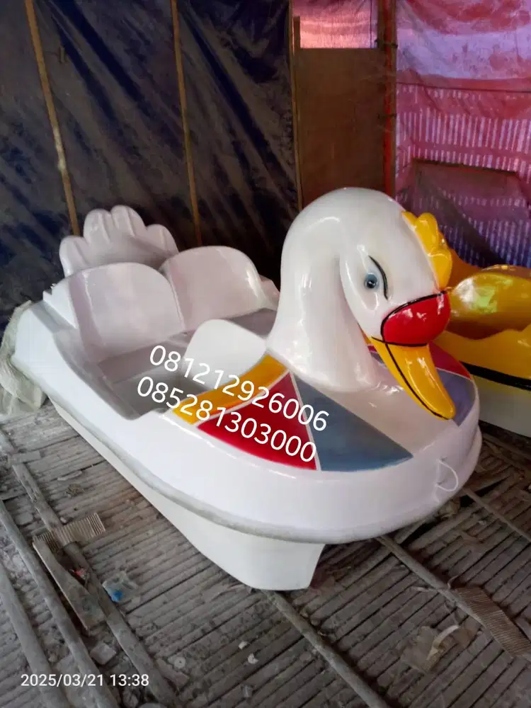 sepeda air bebek, perahu bebek gowes murah