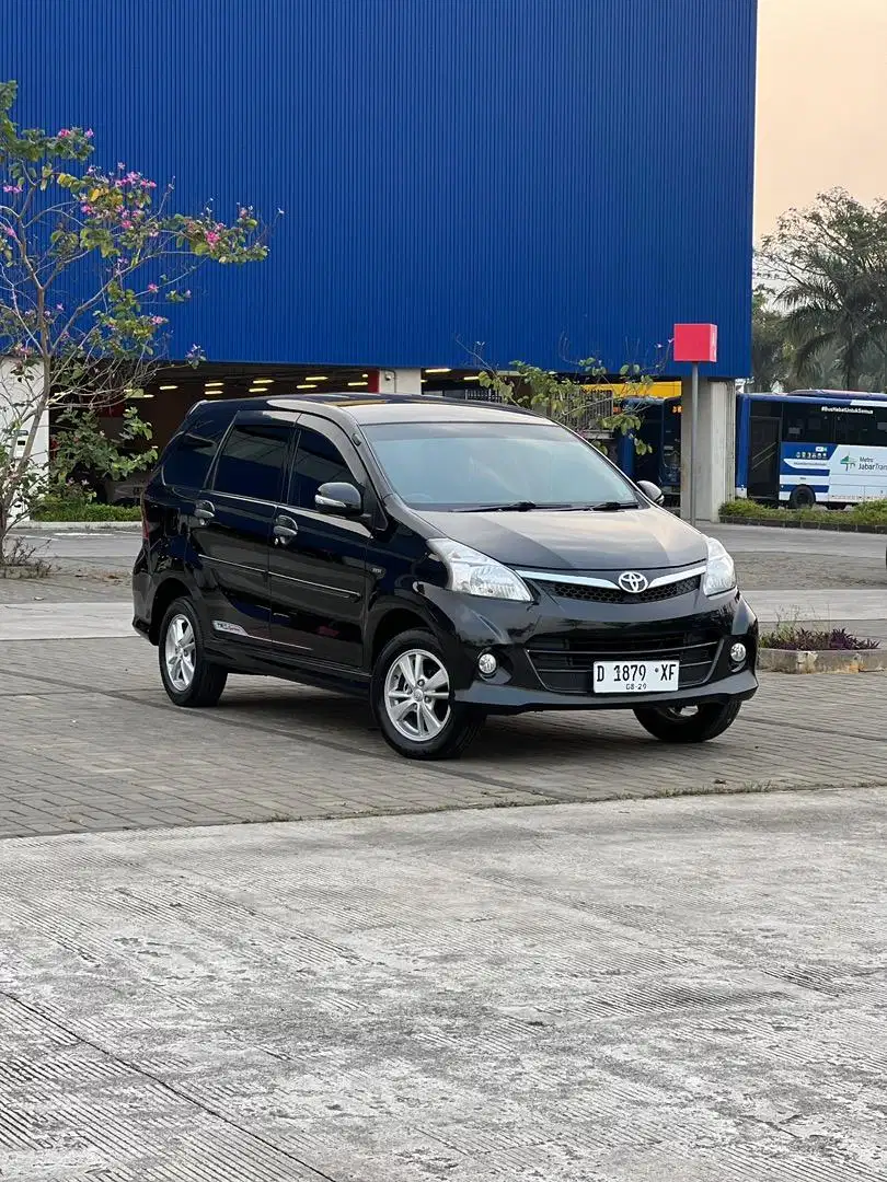 Toyota Avanza Veloz Manual 2014 km 70rb