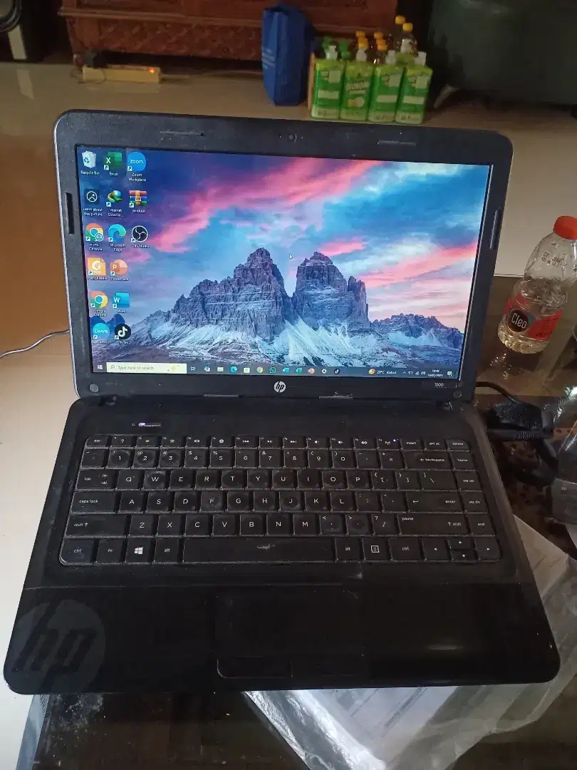 Laptop HP 1000 Kondisi Terawat