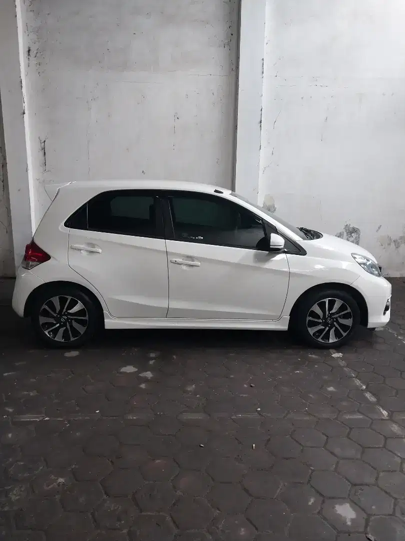 Honda brio rs AT