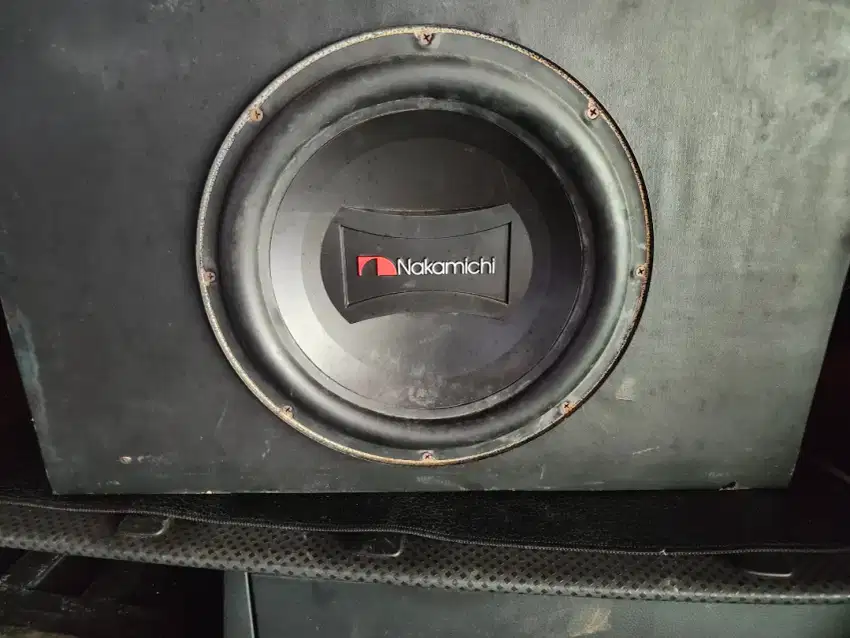 Subwoofer + box/basstube nakamichi 12 inci