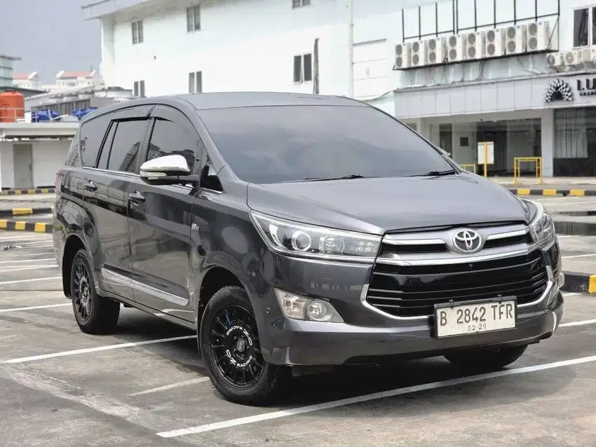 Toyota Innova reborn Q  2016 abu