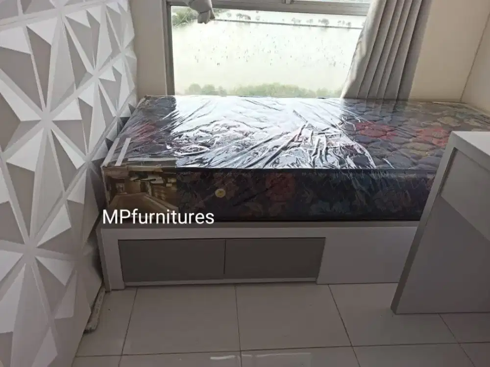 Kamarset Dipan dua laci combinasi meja dan rak baju