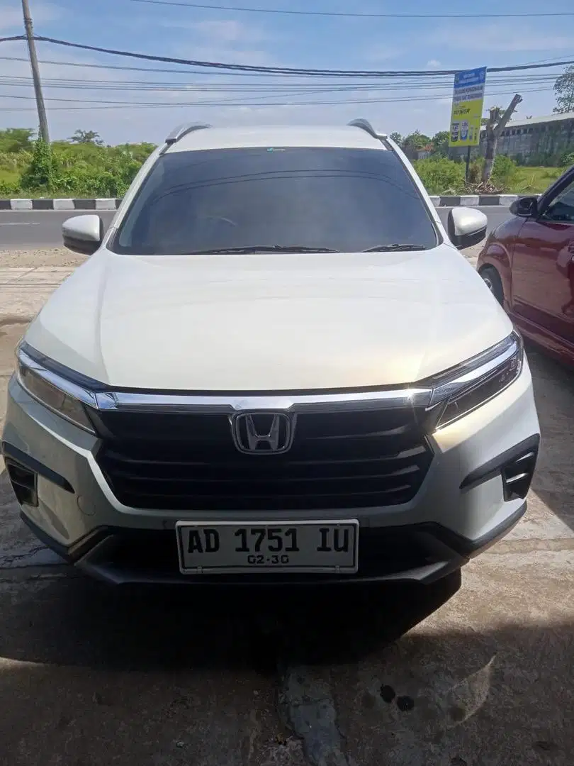 Honda BRV E 2024 / 2023 manual low km putih mobilio garansi kredit