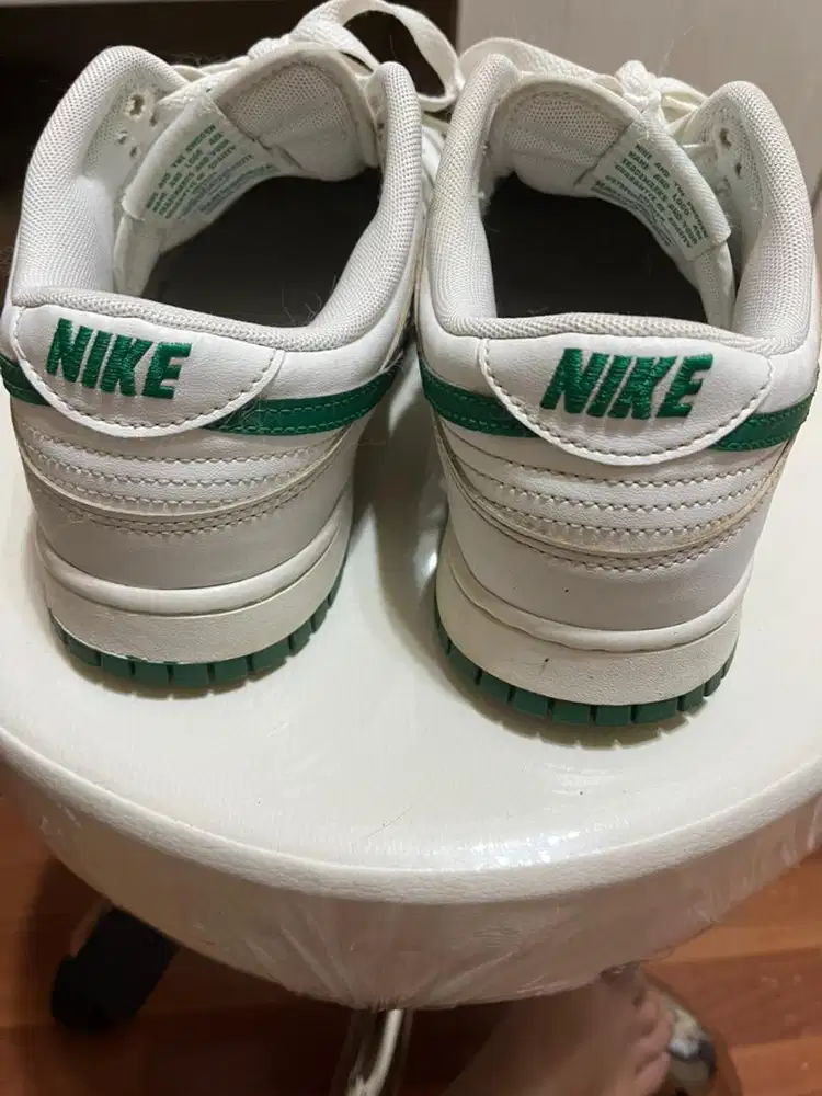 Dijual sepatu nike ukuran 43 original