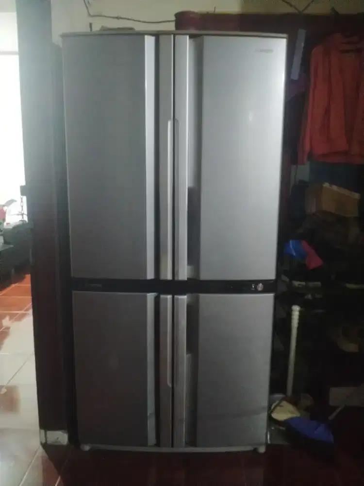 Kulkas Sharp 4 pintu