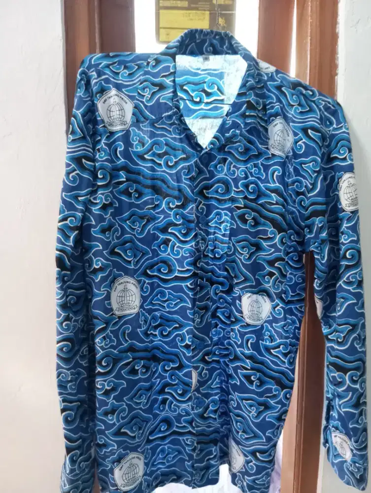 Baju Bekas seragam Batik SMP Priok