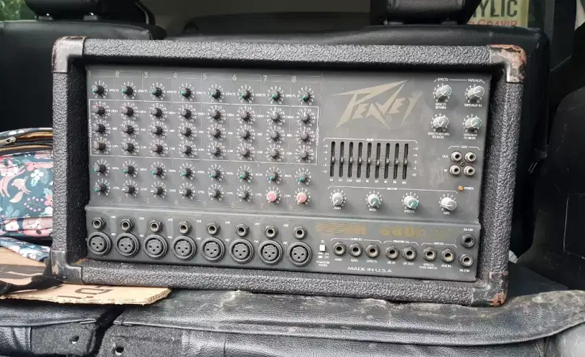 Power mixer Peavey XR680 made in USA