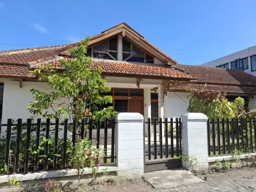 Disewakan Rumah, lokasi strategis
