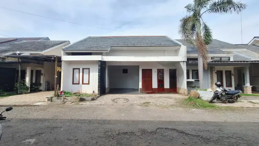 Di jual Rumah Cluster Satria Medono dekat dengan Pemerintahan